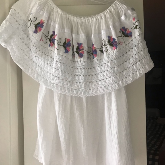 Tops - 100 💯 percent cotton shirt with embroidery.